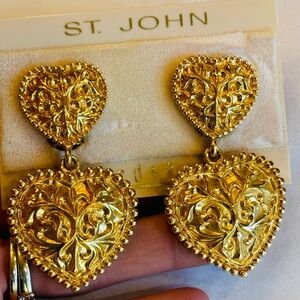ST. JOHN Drop Baroque Hearts Gold Earrings vintage never worn new Nordstrom